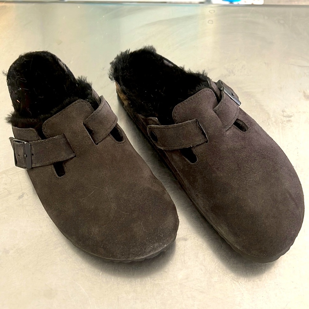 BIRKENSTOCKS - 43 EU Men’s. Black Shearling interior & graphite nubuck exterior